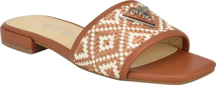 GUESS Women's TAMSEN Flat Sandal