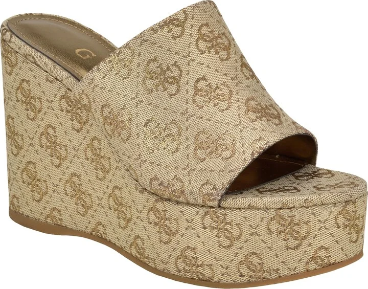 Guess Women's YENISE Wedge Sandal