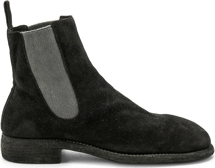 Guidi Suede Chelsea Boots in Black