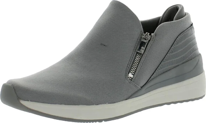 Guinevere Womens Faux Leather Embossed Booties