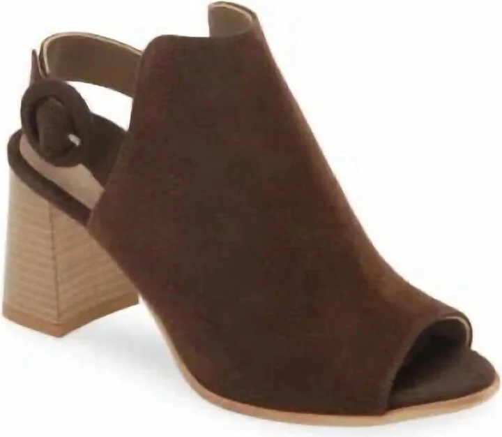 Gwen Heeled Sandal In Camoscio Cacao