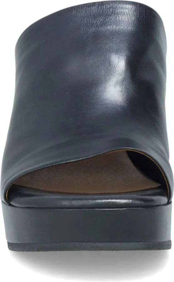 Gwen Platform Sandal - Image 4