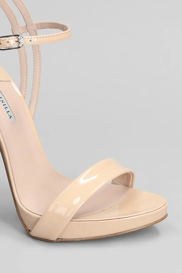 Gwen Sandals In Powder Patent Leather - Image 5