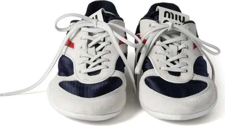 Gymnasium sneakers - Image 3