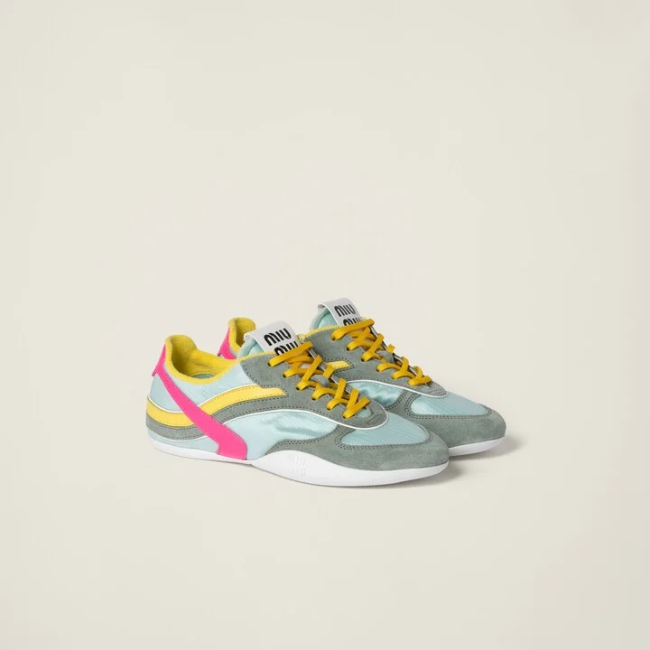 Gymnasium technical fabric and suede sneakers