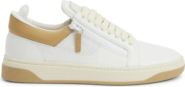 GZ94 logo-patch sneakers