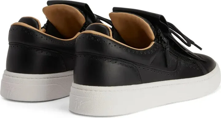 GZ94 low-top leather sneakers - Image 3