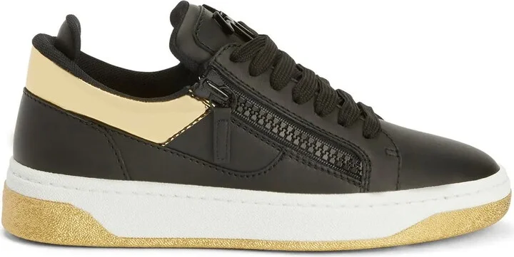 GZ94 low-top sneakers