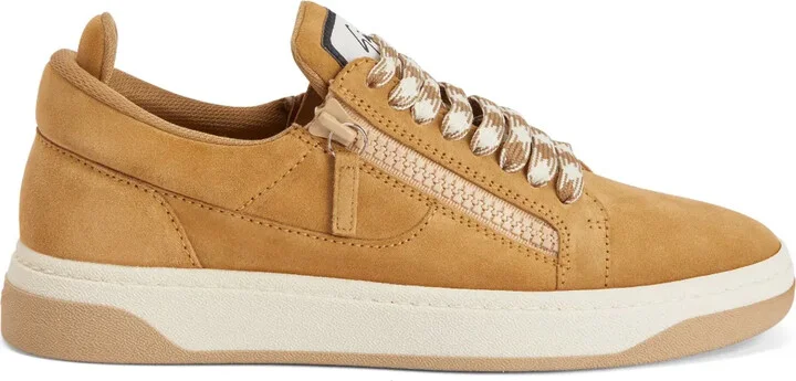 GZ94 low-top sneakers