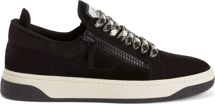 GZ94 low-top sneakers