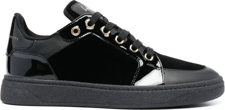 Gz94 patent-finish leather sneakers