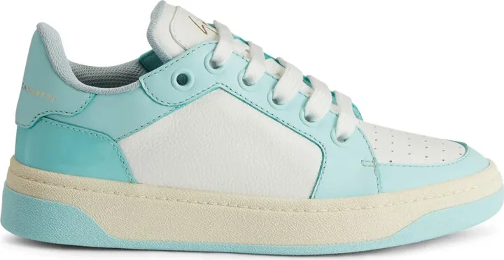 GZ94 sneakers