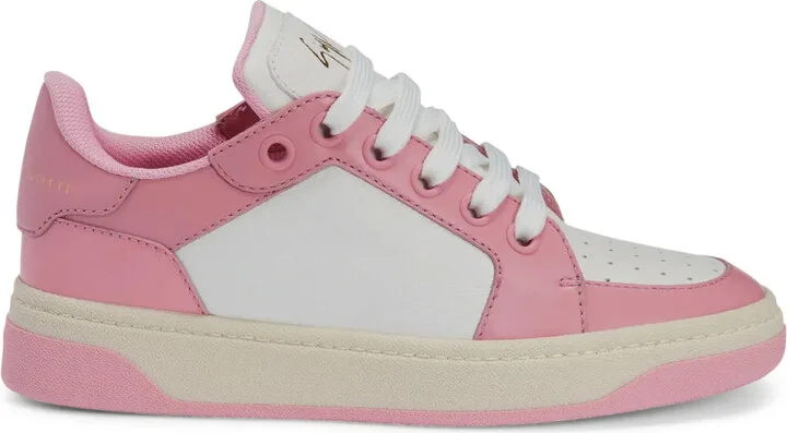 GZ94 sneakers