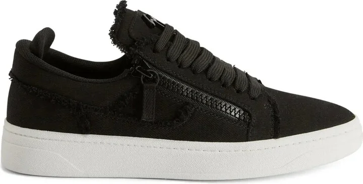GZ94 sneakers