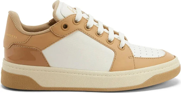 GZ94 sneakers