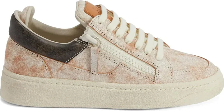 GZ94 sneakers