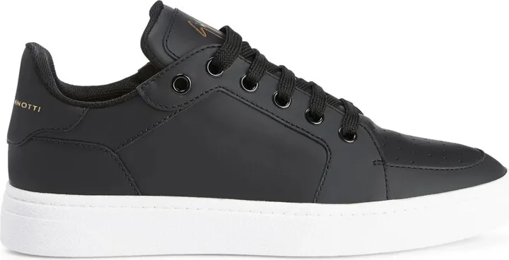 GZ94 sneakers