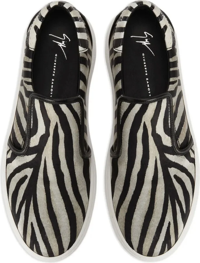 GZ94 zebra-print sneakers - Image 4