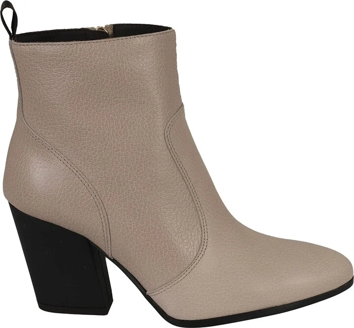 H577 Leather Booties
