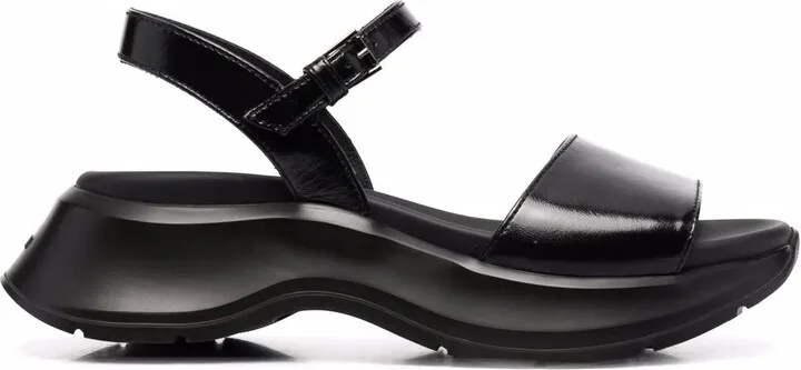 H585 chunky-sole sandals