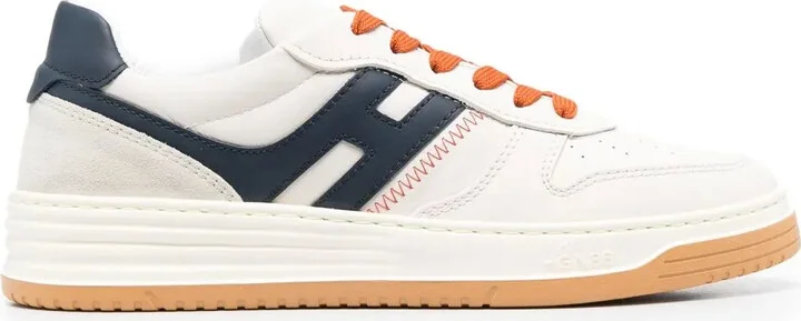 H630 low-top sneakers