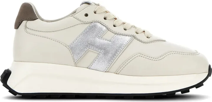 H641 panelled lace-up sneakers