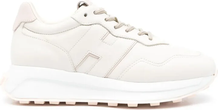 H641 sneakers