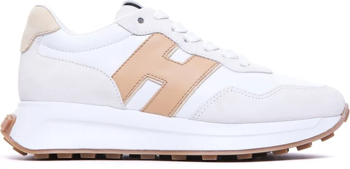 H641 Sneakers