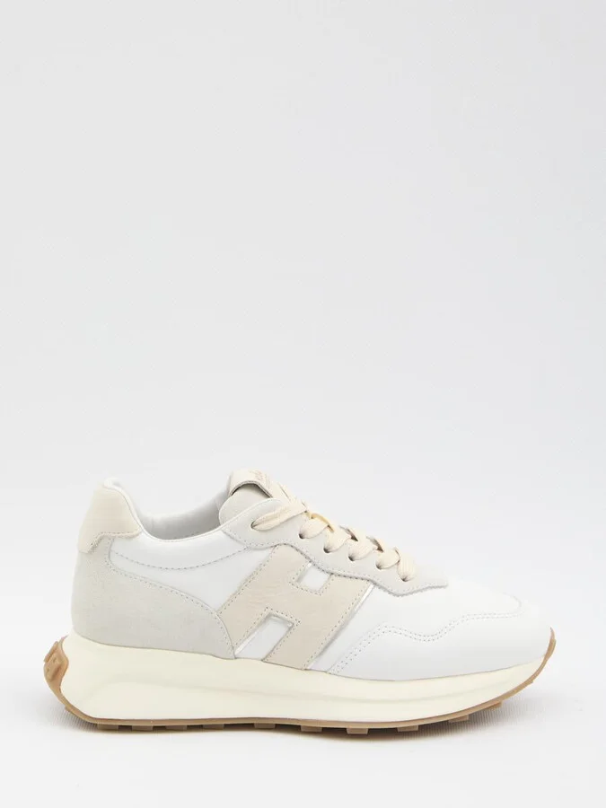 H641 Sneakers