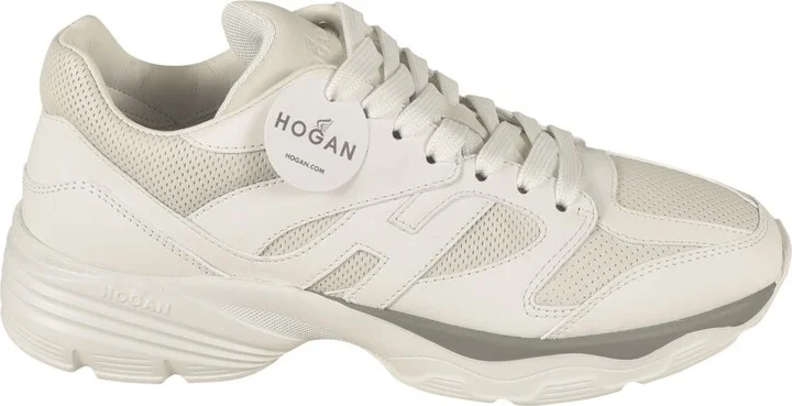 H665 Sneakers