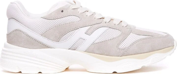H665 Sneakers