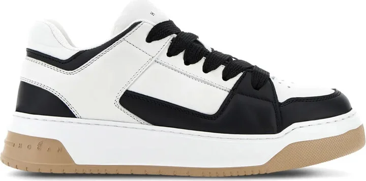 H667 low-top sneakers