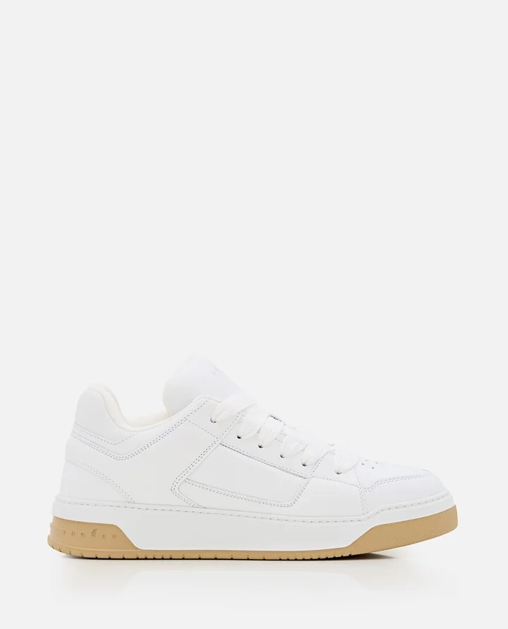 H667 Sneakers