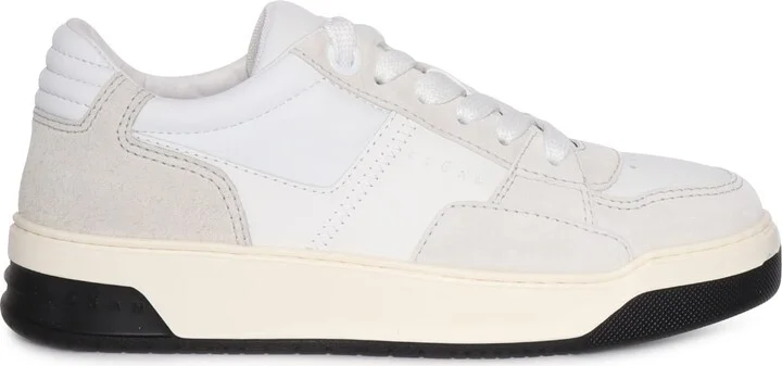 H667 Sneakers