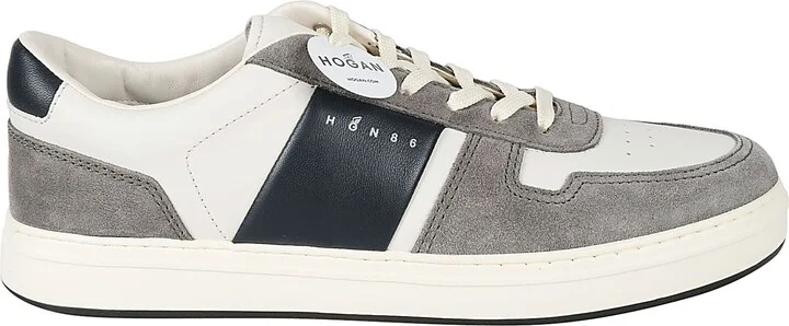 H668 Sneakers