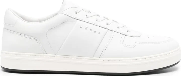 H668 sneakers