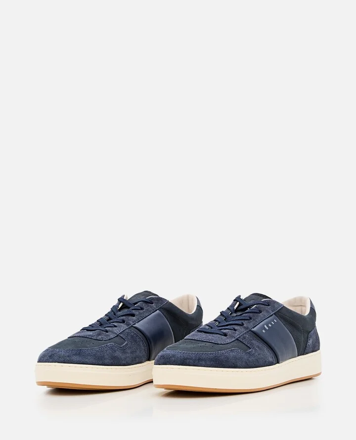 H668 Sneakers