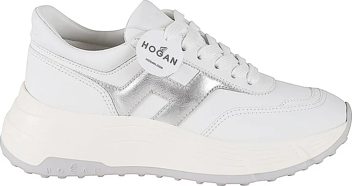 H669 Sneakers