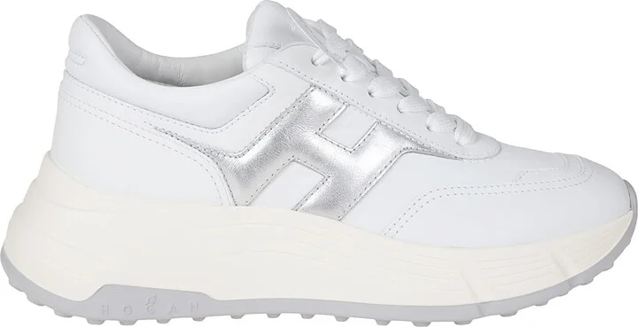 H669 Sneakers