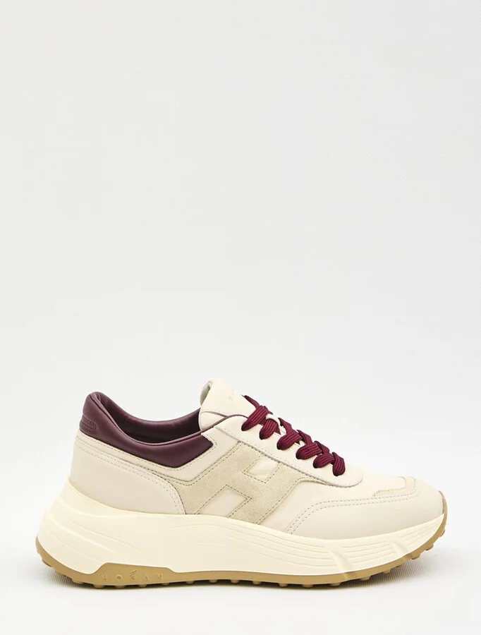 H669 Sneakers