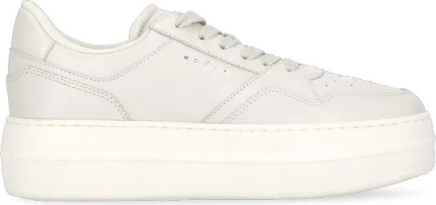 H670 Sneakers