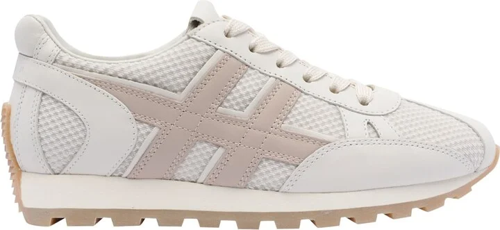 H671 Sneakers