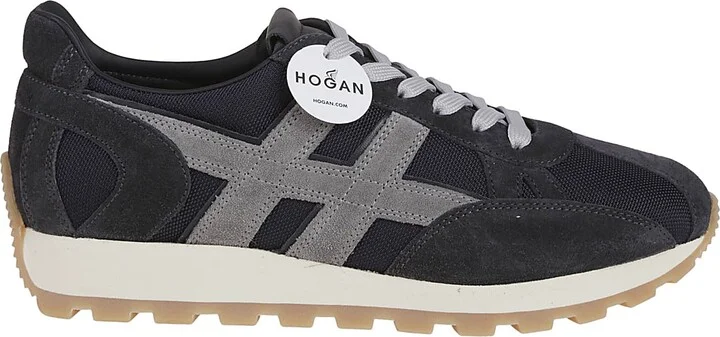 H671 Sneakers
