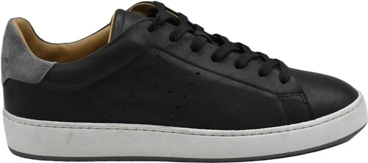H672 Lace-up Sneakers