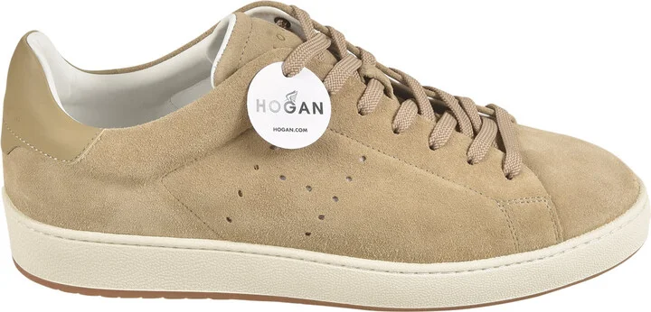 H672 Sneakers