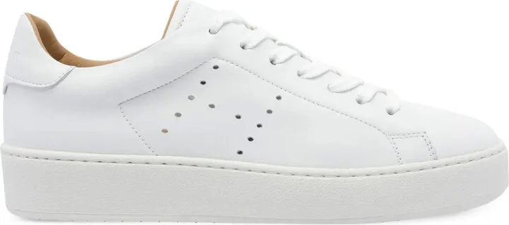 H672 sneakers