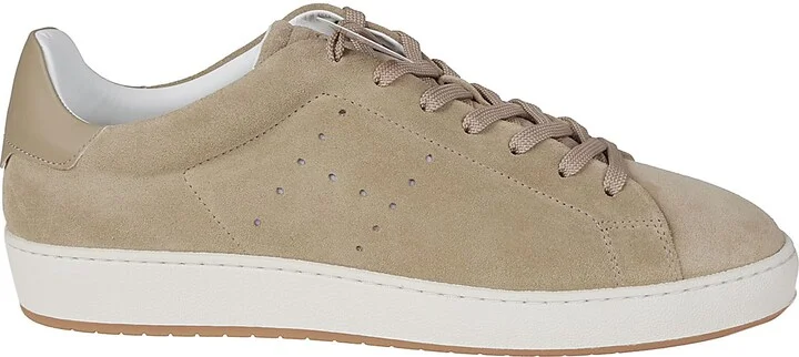 H672 Sneakers