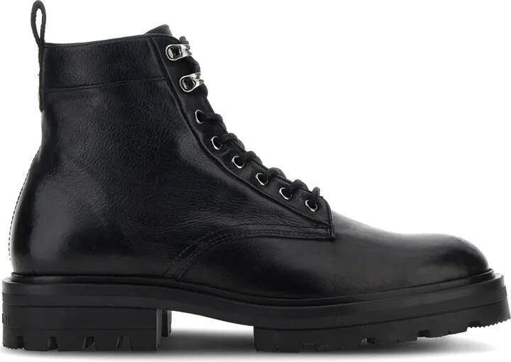 H673 leather boots