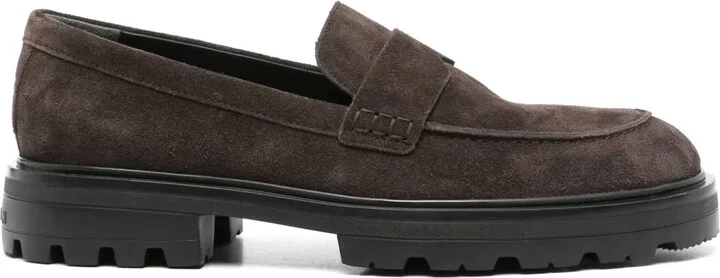 H673 loafers