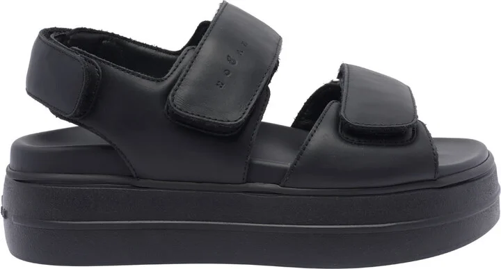 H680 Sandals